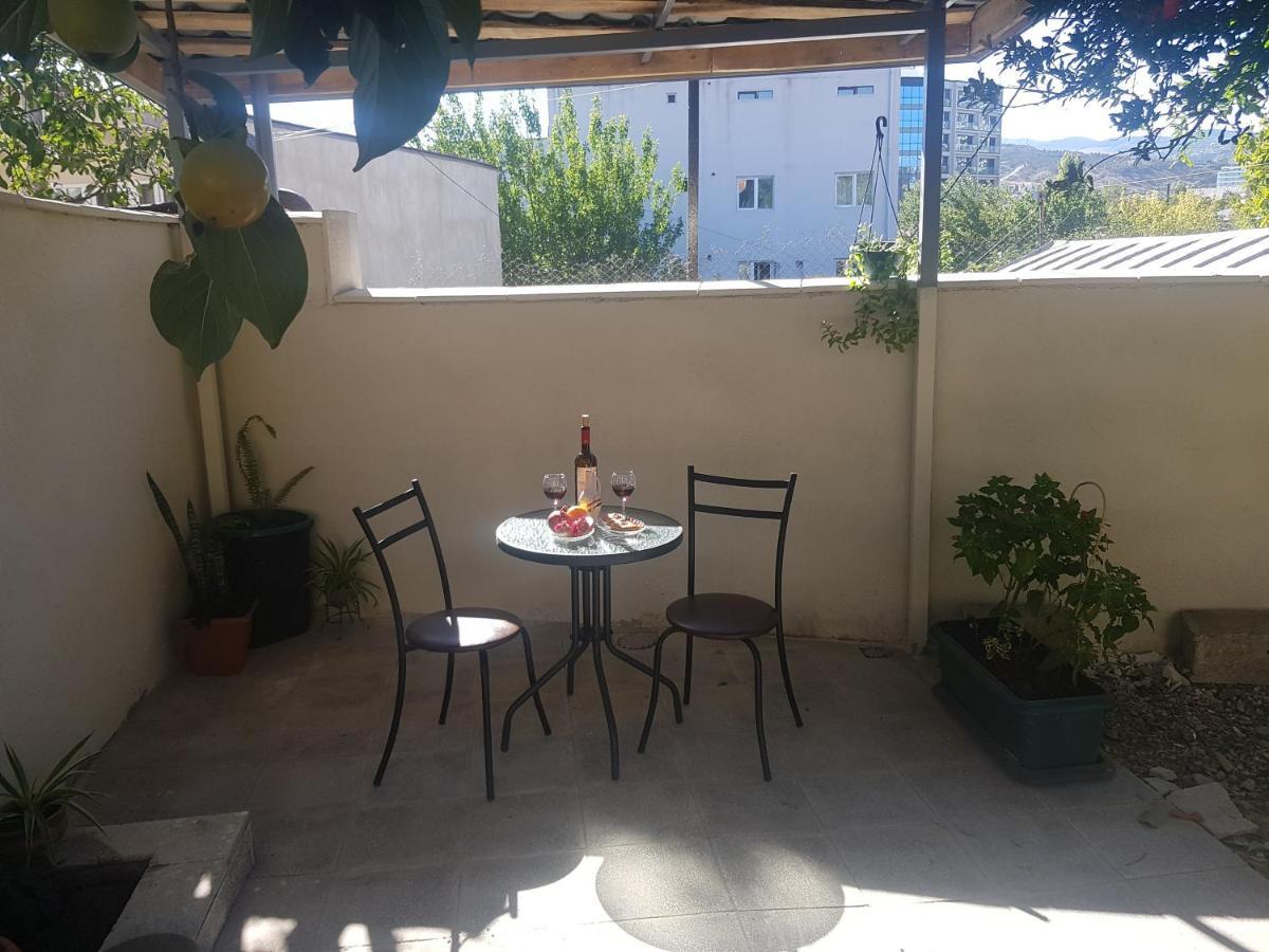 Домик У Реки Куры Tbilisi Exterior foto